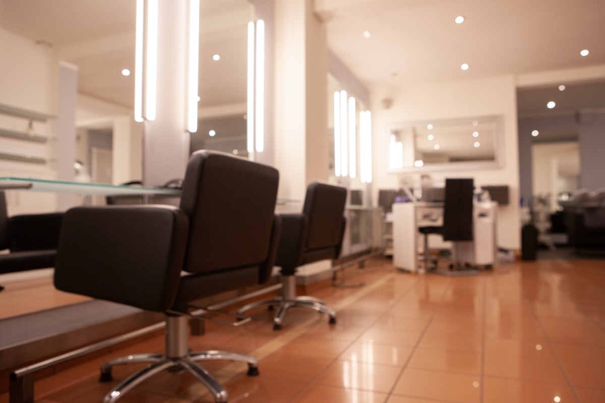 Frisierplätze im Salon AG Haarwelt in Hamburg-Winterhude